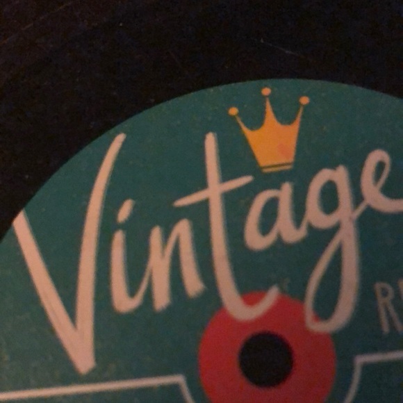 Meet your Posher, Andrea - Picture 1 of 1